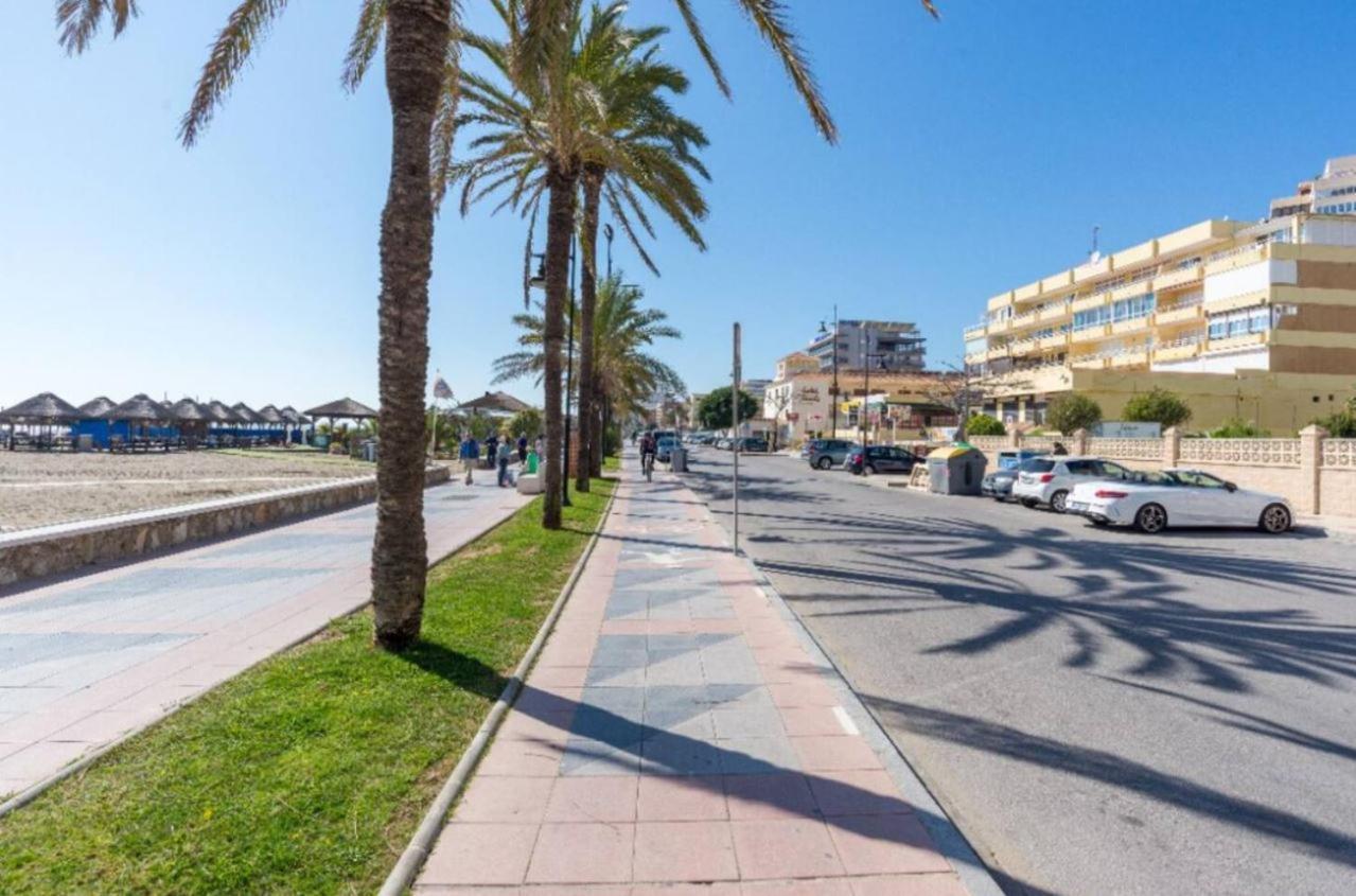 Torremolinos Playamar Primera Linea de Playa Urb. La Farola Exterior foto